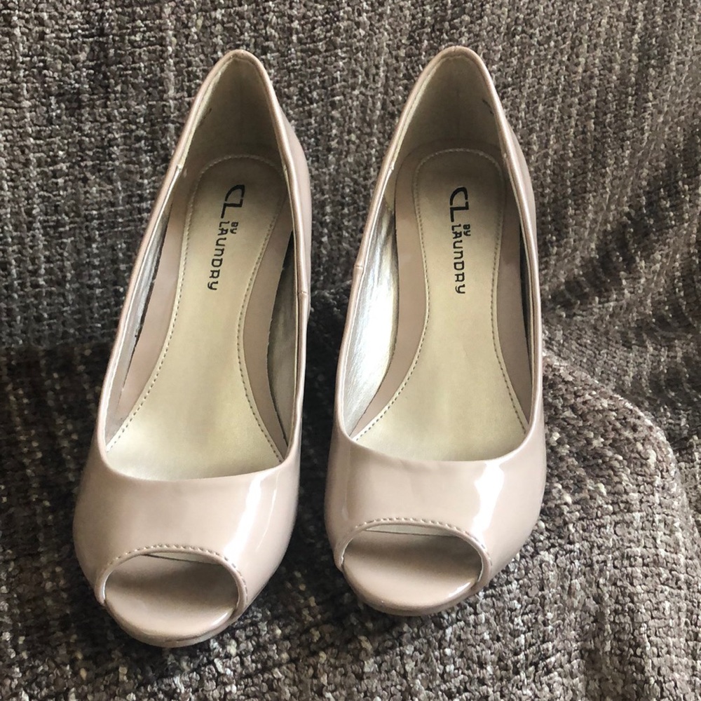 Chinese Laundry 4 1/2 Wedge Heels.